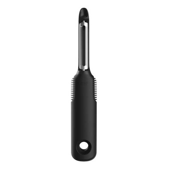 Oxo vegetable peeler with a wide handle